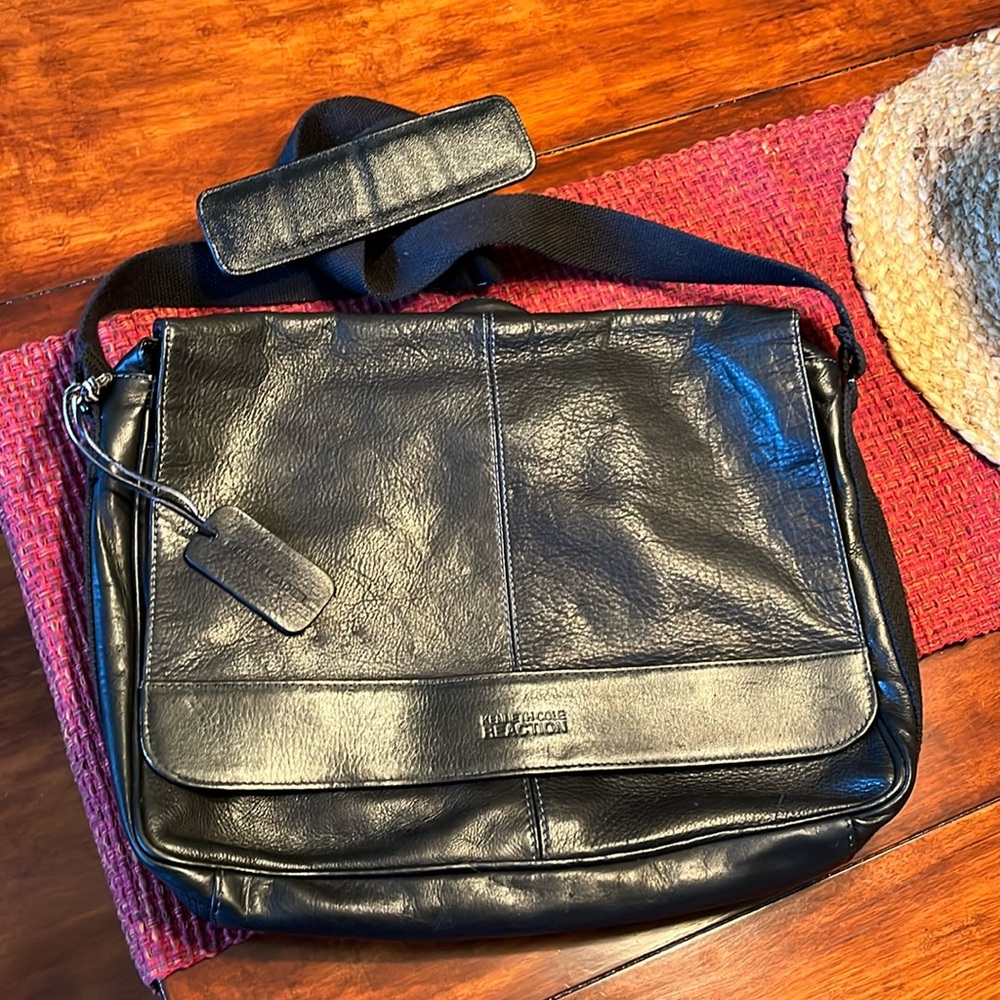 Kenneth Cole Black Leather Messenger Bag NEW BUNDLE !!